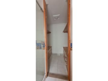 VENTA DE CASA DE TRES PISOS UNIFAMILIAR EN EL CANEY ID 701
