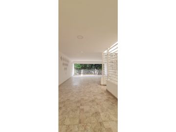 VENTA DE CASA DE TRES PISOS UNIFAMILIAR EN EL CANEY ID 701