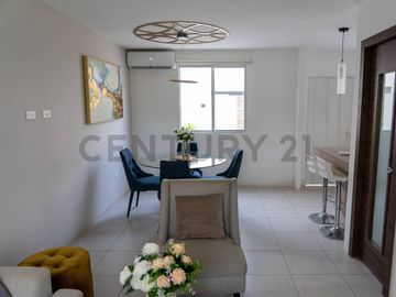 Casas de Estreno en Venta en Urbanización Paseo del Sol, Vía a la Costa