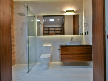 Casa en Venta Puerta Las Lomas (Coto Lagos) con Vista Al Lago