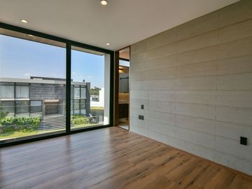 Casa en Venta Puerta Las Lomas (Coto Lagos) con Vista Al Lago