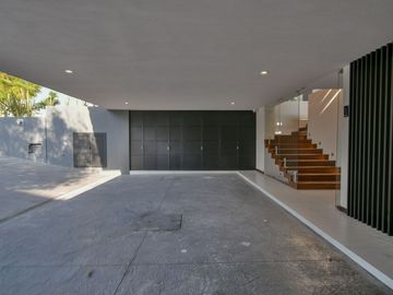 Casa en Venta Puerta Las Lomas (Coto Lagos) con Vista Al Lago