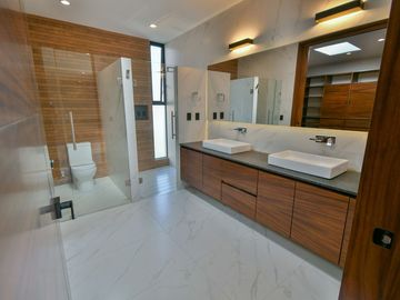 Casa en Venta Puerta Las Lomas (Coto Lagos) con Vista Al Lago