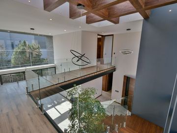 Casa en Venta Puerta Las Lomas (Coto Lagos) con Vista Al Lago