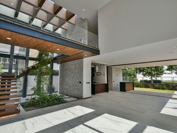 Casa en Venta Puerta Las Lomas (Coto Lagos) con Vista Al Lago