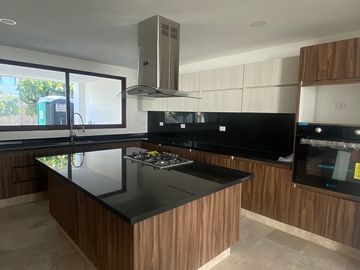 ESTRENA YA CASA DE 4 RECÁMARAS EN PARQUE CHIHUAHUA !!!!!