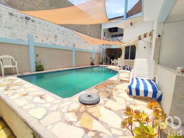 Casa en Venta en Puerto Arista, Chiapas