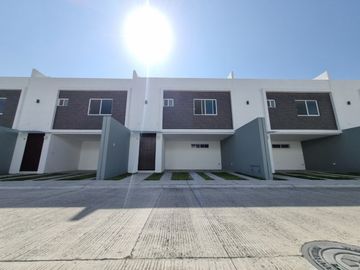 CASAS EN VENTA EN ZONA LOS HEROES EN CHAPULCO SOBRE PERIFERICO Y LA 14!