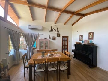 Venta casa 4D 2B piscina, estacionamiento  en Los Villares, Los Andes