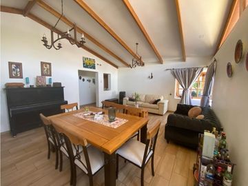 Venta casa 4D 2B piscina, estacionamiento  en Los Villares, Los Andes