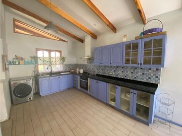 Venta casa 4D 2B piscina, estacionamiento  en Los Villares, Los Andes