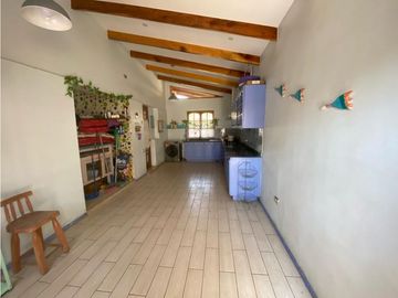 Venta casa 4D 2B piscina, estacionamiento  en Los Villares, Los Andes