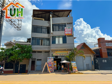 00587 - VENTA HOSPEDAJE  YARINACOCHA - ZONA COMERCIAL - AC 950 M2.