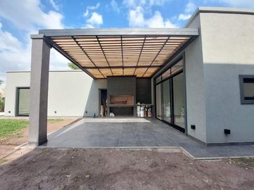 Casa en venta en Francisco Alvarez