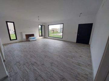 Casa en venta en Francisco Alvarez