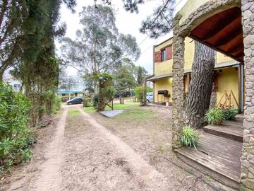 Casa en venta en Villa Gesell