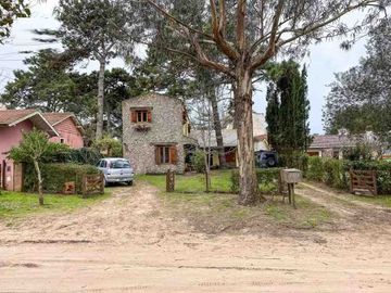 Casa en venta en Villa Gesell