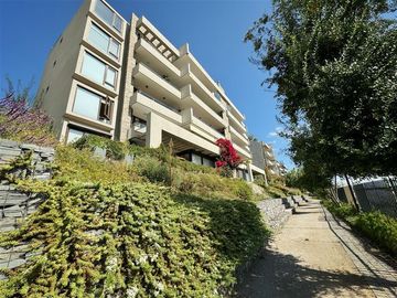 Departamento en Venta en Departamento con piscina exclusiva y quincho !!!