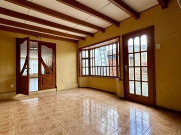 Casa en Venta en Av. Pedro Aguirre Cerda