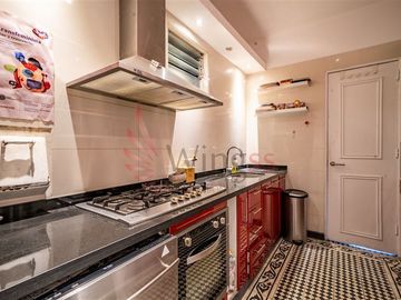 Departamento en Venta en Estratégica y Amplia Propiedad en Pleno Centro Comercial y Gubernamental