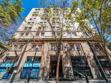 Departamento en Venta en Estratégica y Amplia Propiedad en Pleno Centro Comercial y Gubernamental
