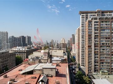 Departamento en Venta en Estratégica y Amplia Propiedad en Pleno Centro Comercial y Gubernamental