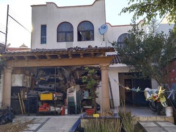 Casa Sola en Lomas de Cortes Cuernavaca - LLR-114-Cs