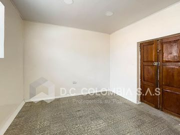VENTA de CASAS en LA MESA