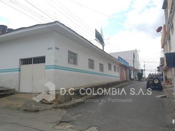 VENTA de CASAS en LA MESA