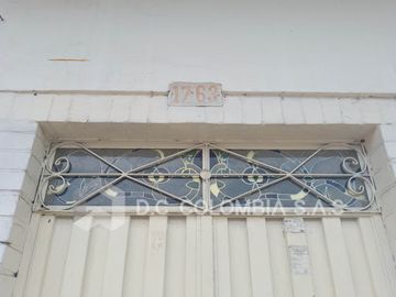 VENTA de CASAS en LA MESA