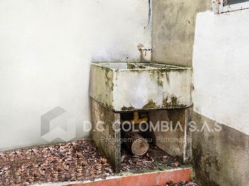 VENTA de CASAS en SAN CAYETANO