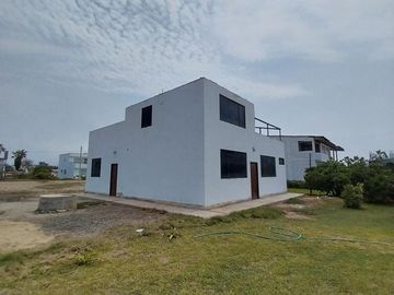 SE VENDE CASA DE PLAYA EN CLUB SOLIMAR - LURIN