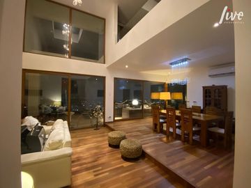 VENDO HERMOSA CASA MIRADOR DE LOS DOMINICOS