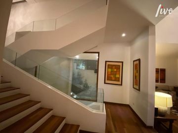 VENDO HERMOSA CASA MIRADOR DE LOS DOMINICOS