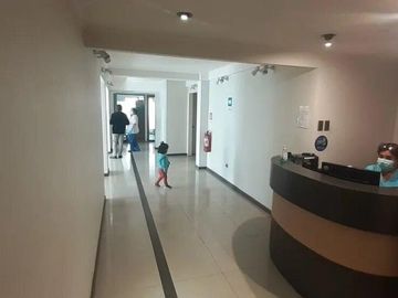 VENDO CENTRICA OFICINA PLANTA PARA MULTIPLES USOS 10 PRIVAD