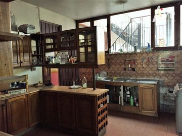 Hermosa casa con amplio terreno, excelente ubicación,  La R
