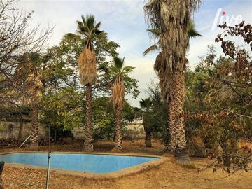 Hermosa casa con amplio terreno, excelente ubicación,  La R
