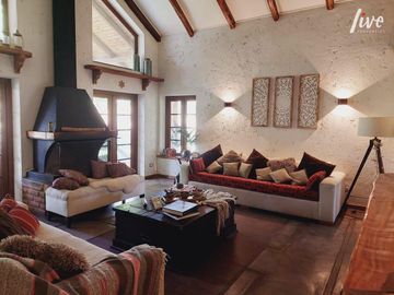 Se Vende Casa Chilena en exclusivo sector de Chicureo.
