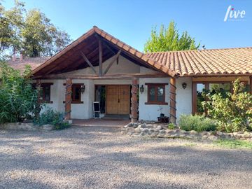 Se Vende Casa Chilena en exclusivo sector de Chicureo.