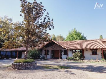 Se Vende Casa Chilena en exclusivo sector de Chicureo.