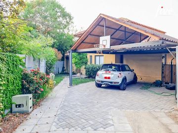 Se vende Casa en Condominio de Chamisero, Chicureo