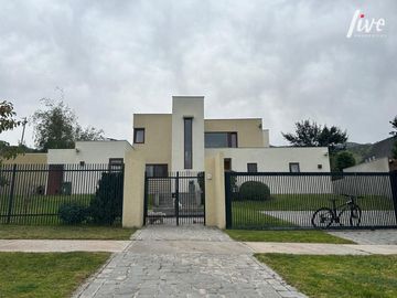 Casa mediterránea, Los Bosques, Chicureo