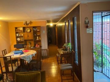Vendo Casa Bramante/Rafael Sanzio, gran terreno, Esquina, L