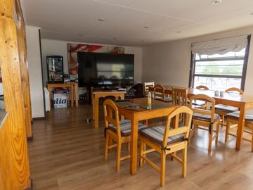 Se Vende Hotel en Puerto Natales, El Milodon