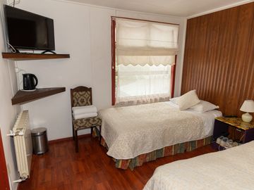Se Vende Hotel en Puerto Natales, El Milodon