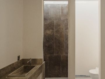 Casa en Venta en Altozano:  Viva con Distinción y Confort