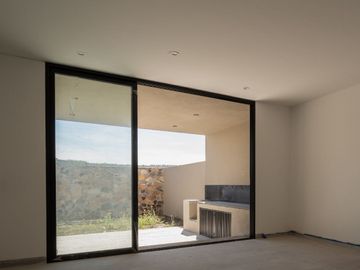 Casa en Venta en Altozano:  Viva con Distinción y Confort