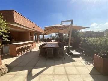 Departamento en Venta en San Carlos De Apoquindo / Colegios Padre Hutado y Juanita De Los Andes
