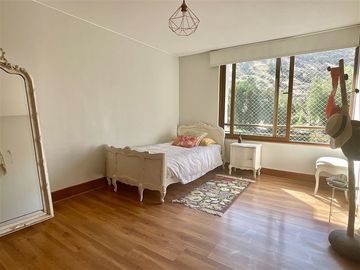 Departamento en Venta en San Carlos De Apoquindo / Colegios Padre Hutado y Juanita De Los Andes