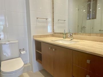 Departamento en Venta en San Carlos De Apoquindo / Colegios Padre Hutado y Juanita De Los Andes